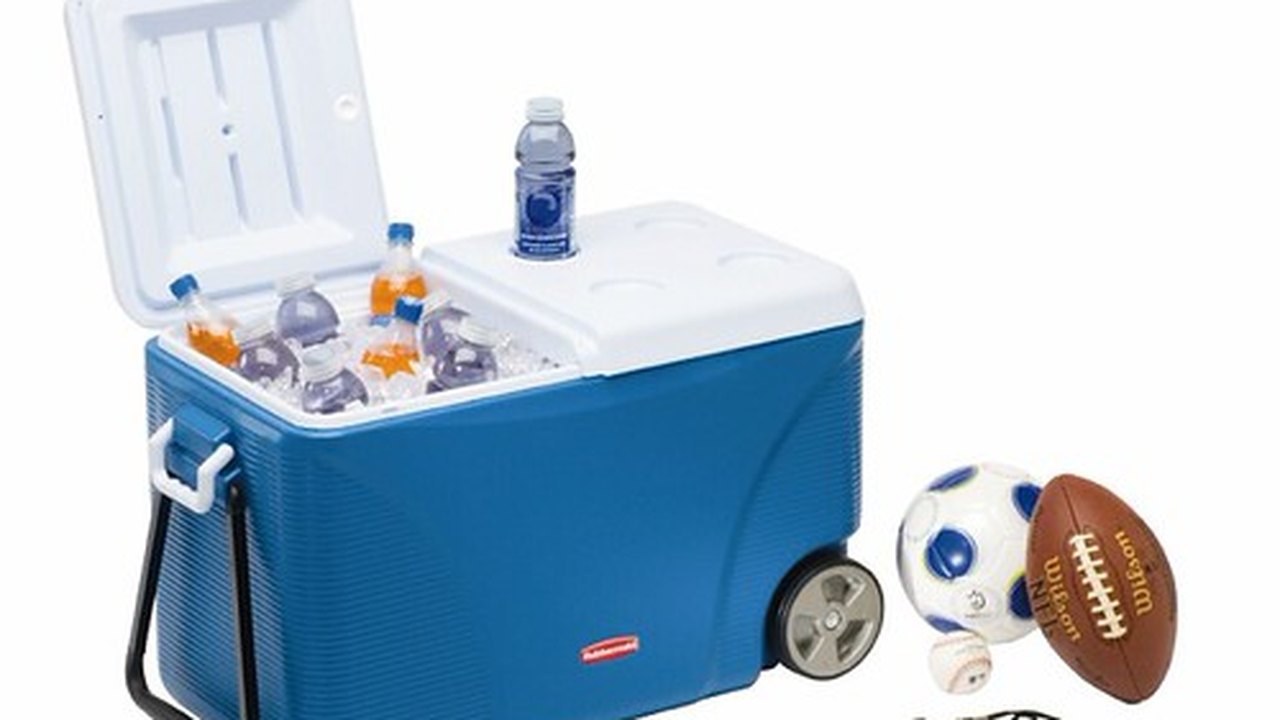 Ice chest cooler for keeping food cold during a power outage